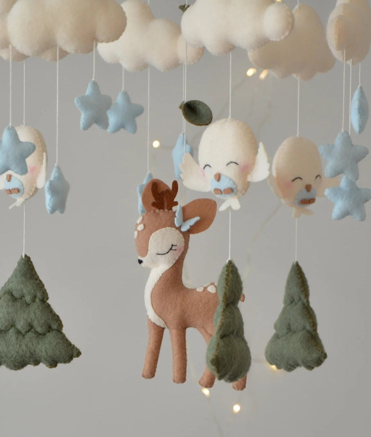 Deer baby mobile boy Baby shower gift Woodland baby mobile