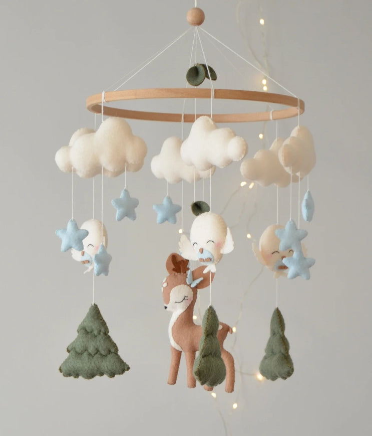 Deer baby mobile boy Baby shower gift Woodland baby mobile